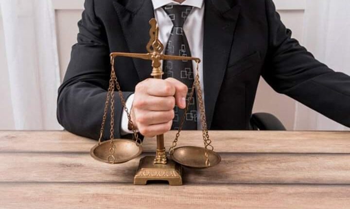 كيفية تسجيل العلامات التجارية وحماية حقوق المؤلفين والروائيين