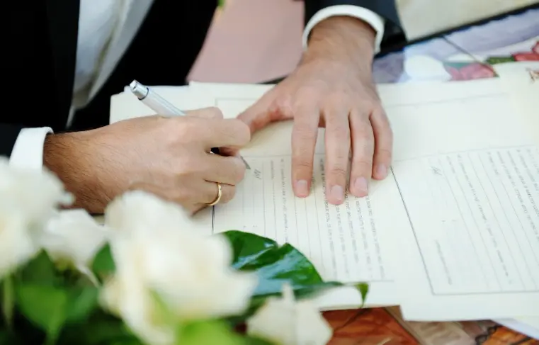 محامي توثيق عقود زواج اجانب