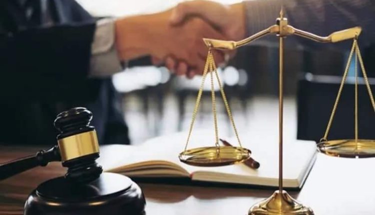 لا يعتد قانونا بتنازل الأم عن حضانتها للصغير ، سواء أكان التنازل شفوياً أم كتابة