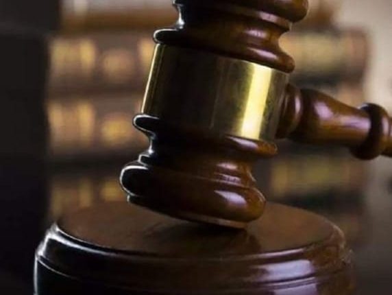 ثبوت تعسف الزوجة فى عدم استلامها قائمة المنقولات برغم عرض الزوج لها يستوجب رفض دعواها بإلزام الزوج بتسليمها المنقولات