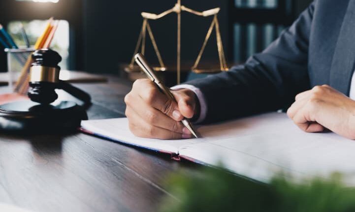 محامي تأسيس الشركات