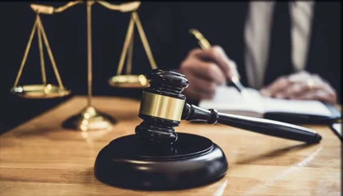 محامي متخصص 