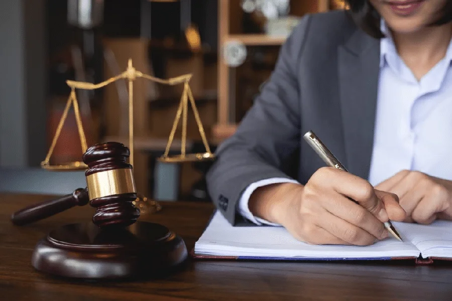 كيف تختار افضل محامي مناسب لقضيتك
